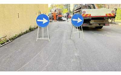 Si rompe una tubatura a Villa Bonelli, strada chiusa
