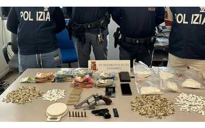 Tor Bella Monaca, soldi in cambio di un nascondiglio sicuro per droga e armi