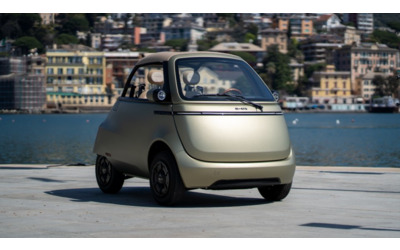 Debutto italiano della Microlino Spiaggina: combinazione tra design retro e mobilità elettrica moderna