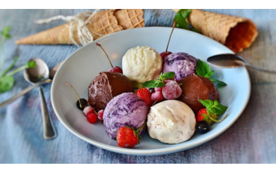Il gelato è il cibo più amato dagli italiani nell'estate 2025, seguono pizza e grigliata di carne