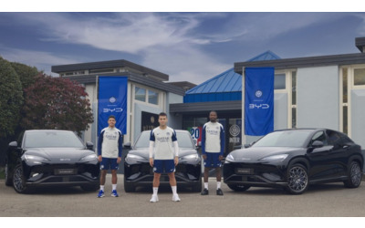 Il Gruppo BYD consegna all Inter le nuove Sealion 7 Inter Edition